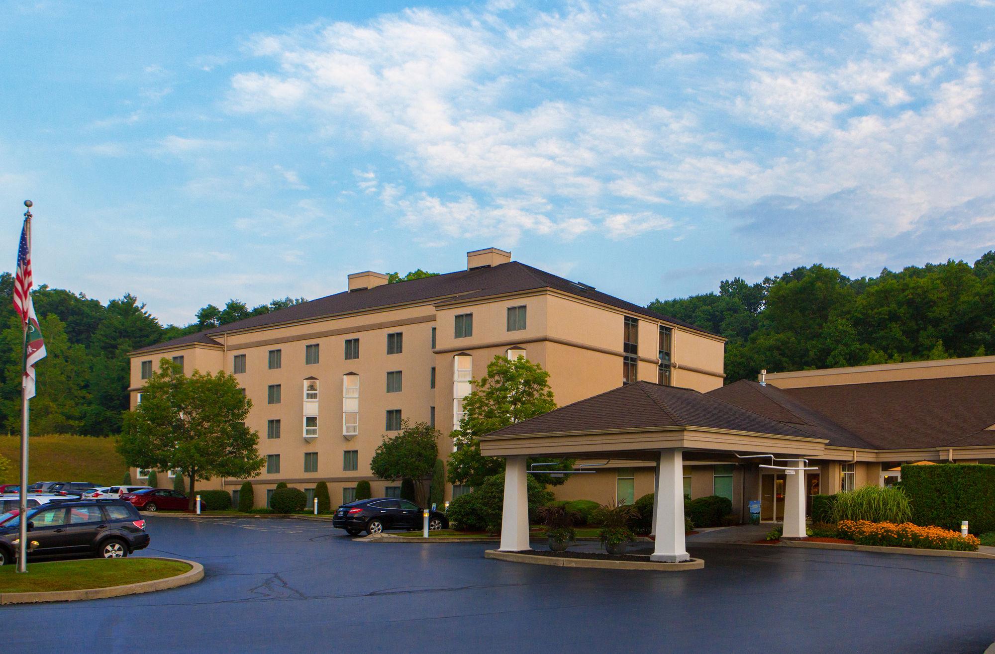 Courtyard Rochester East / Penfield Bagian luar foto